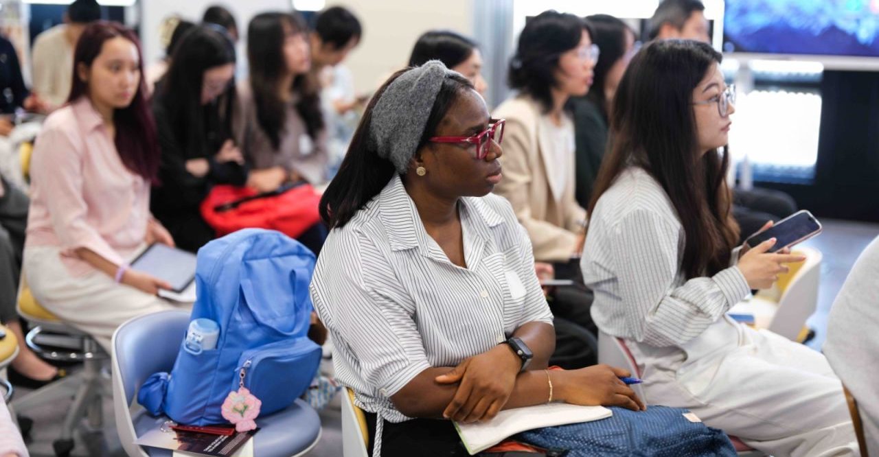 维思达副总裁出席香港岭南大学职业论坛:讲述职业进阶历程 - 维思达公务机