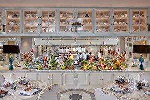 canouan-fine-dining-asianne-open-kitchen-01-3pcekbrk3cev7hikaq76rk.jpg