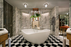 rwhkg_suite-bathroom-freestanding-bath-and-dual-showers-3pcekaibof2zf01ug2cmps.jpg