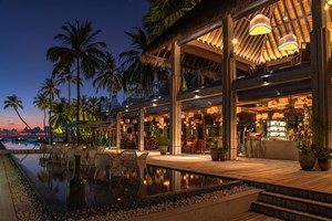 velaa-private-island-avi-bar-3cz9n9qjwcnr43ndd6p88w.jpg