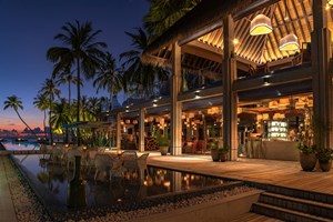 velaa-private-island-avi-bar-3cz9n9qjwcnr43ndd6p88w.jpg